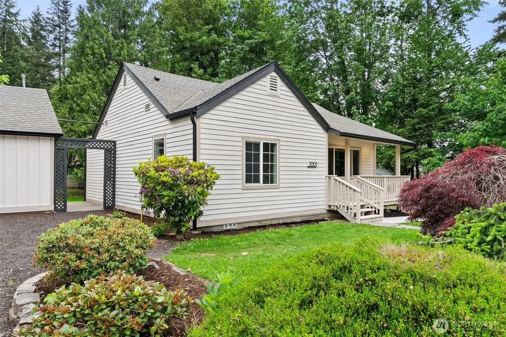2001 Karen Frazier Road SE Olympia WA 98501