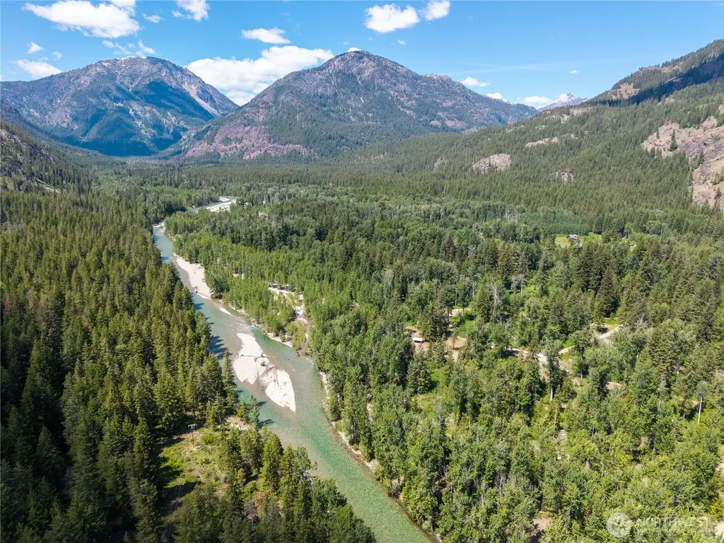97 Cedarosa Way Mazama WA 98833