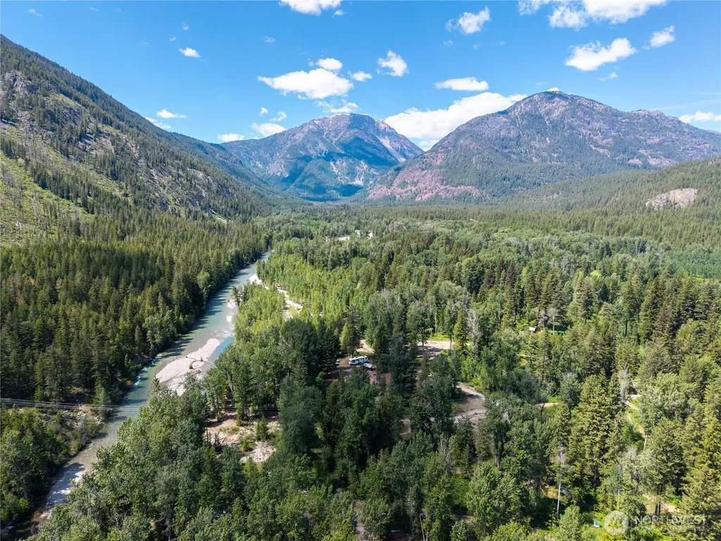 97 Cedarosa Way Mazama WA 98833