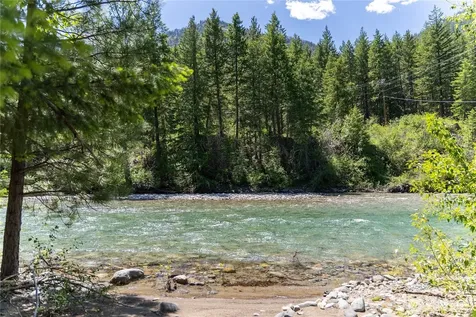 97 Cedarosa Way Mazama WA 98833