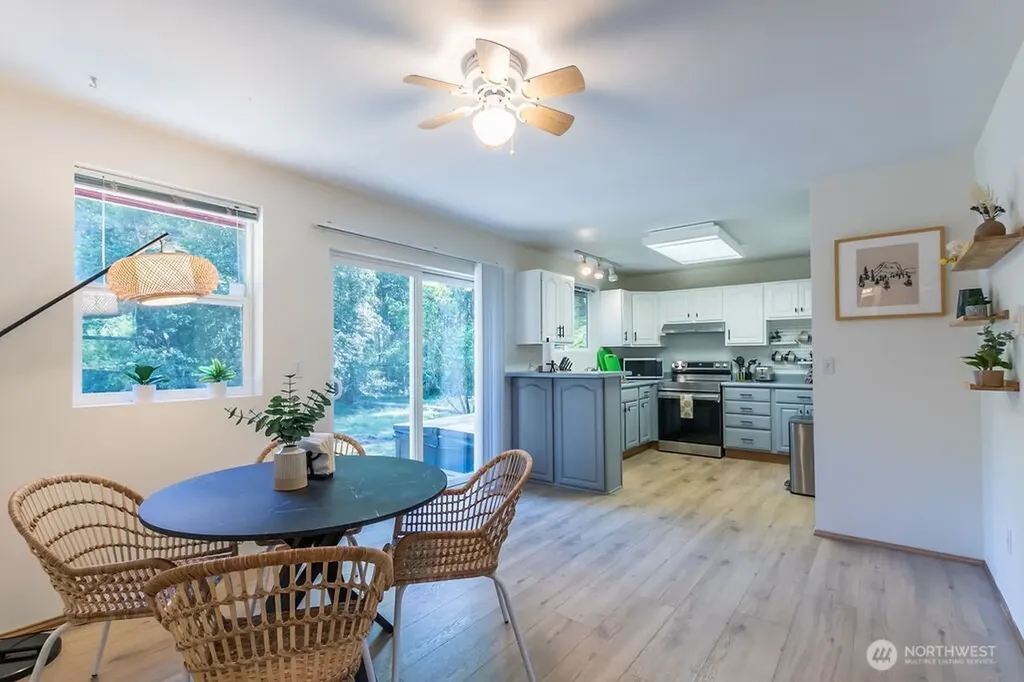 231 Paradise Drive Ashford WA 98304