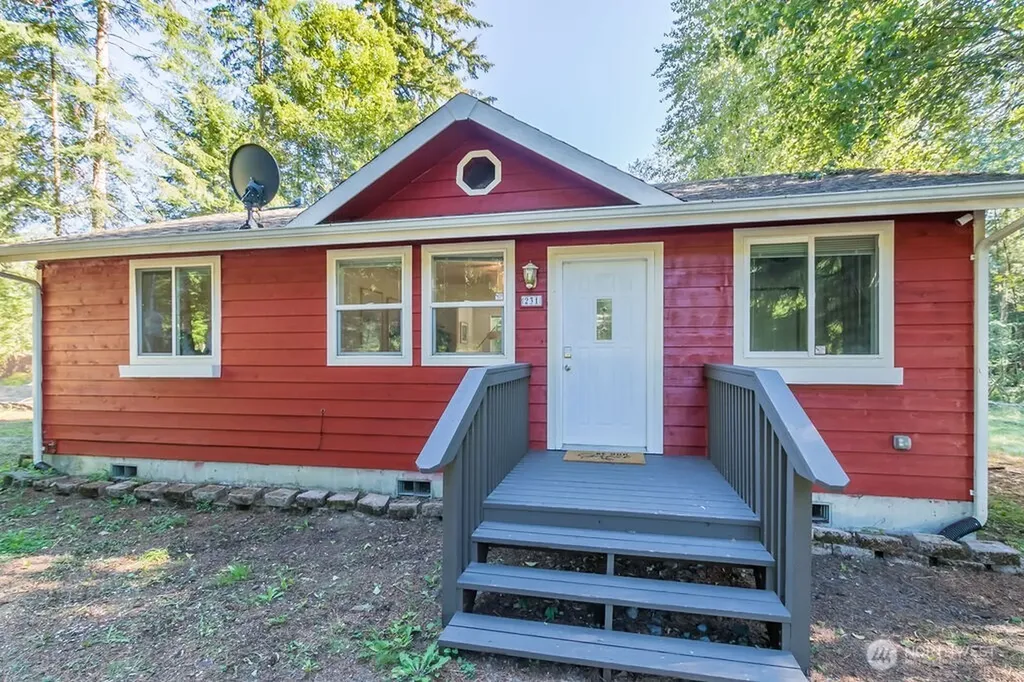 231 Paradise Drive Ashford WA 98304
