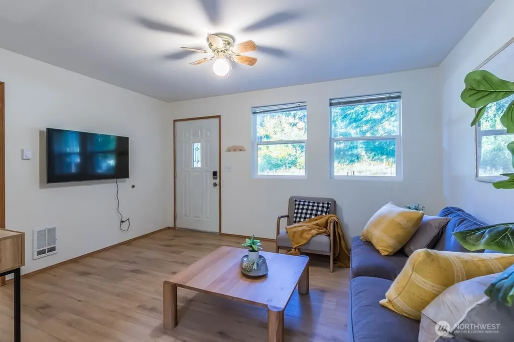 231 Paradise Drive Ashford WA 98304