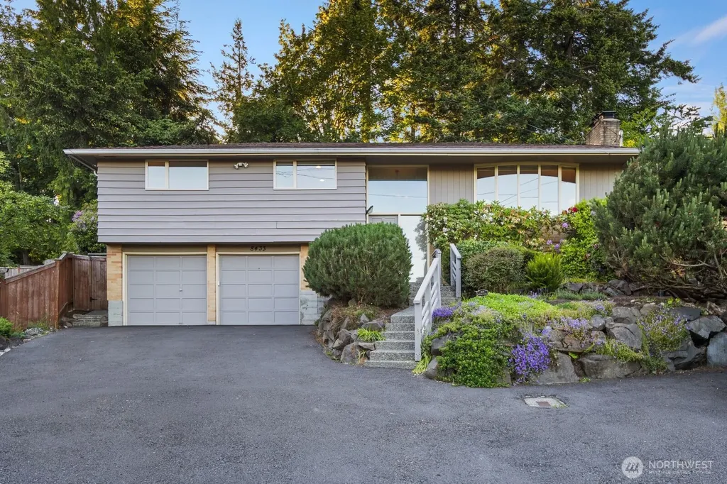 8433 221st Place SW Edmonds WA 98026