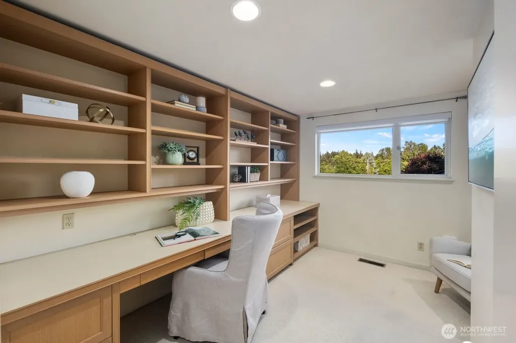 8433 221st Place SW Edmonds WA 98026
