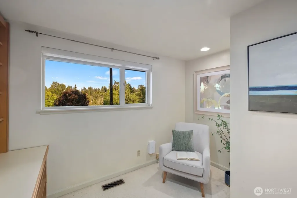 8433 221st Place SW Edmonds WA 98026