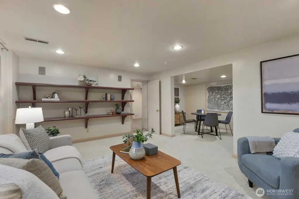 8433 221st Place SW Edmonds WA 98026