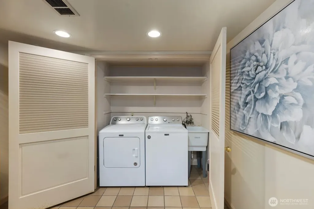 8433 221st Place SW Edmonds WA 98026