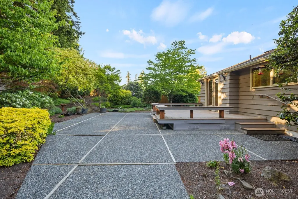 8433 221st Place SW Edmonds WA 98026