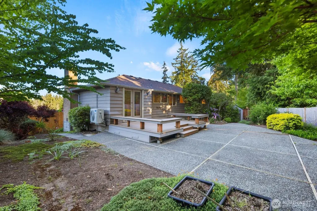 8433 221st Place SW Edmonds WA 98026