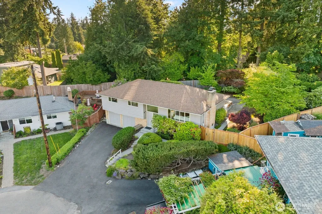 8433 221st Place SW Edmonds WA 98026