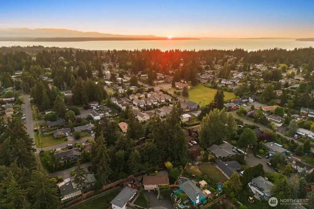 8433 221st Place SW Edmonds WA 98026