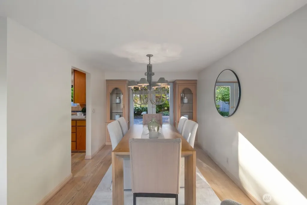 8433 221st Place SW Edmonds WA 98026