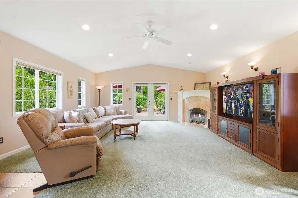 236 SW 166th Place Normandy Park WA 98166