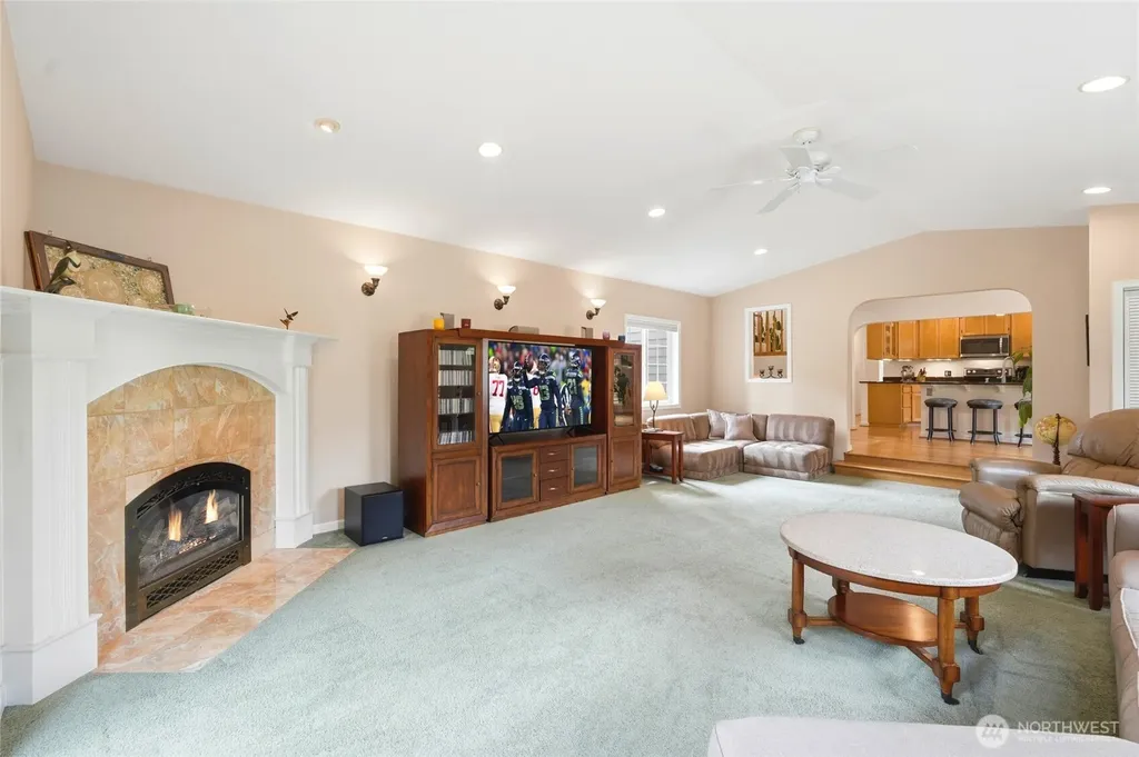 236 SW 166th Place Normandy Park WA 98166