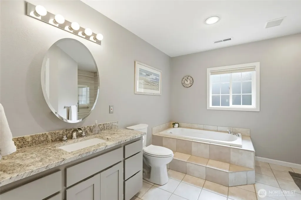 236 SW 166th Place Normandy Park WA 98166