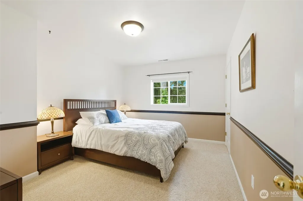 236 SW 166th Place Normandy Park WA 98166