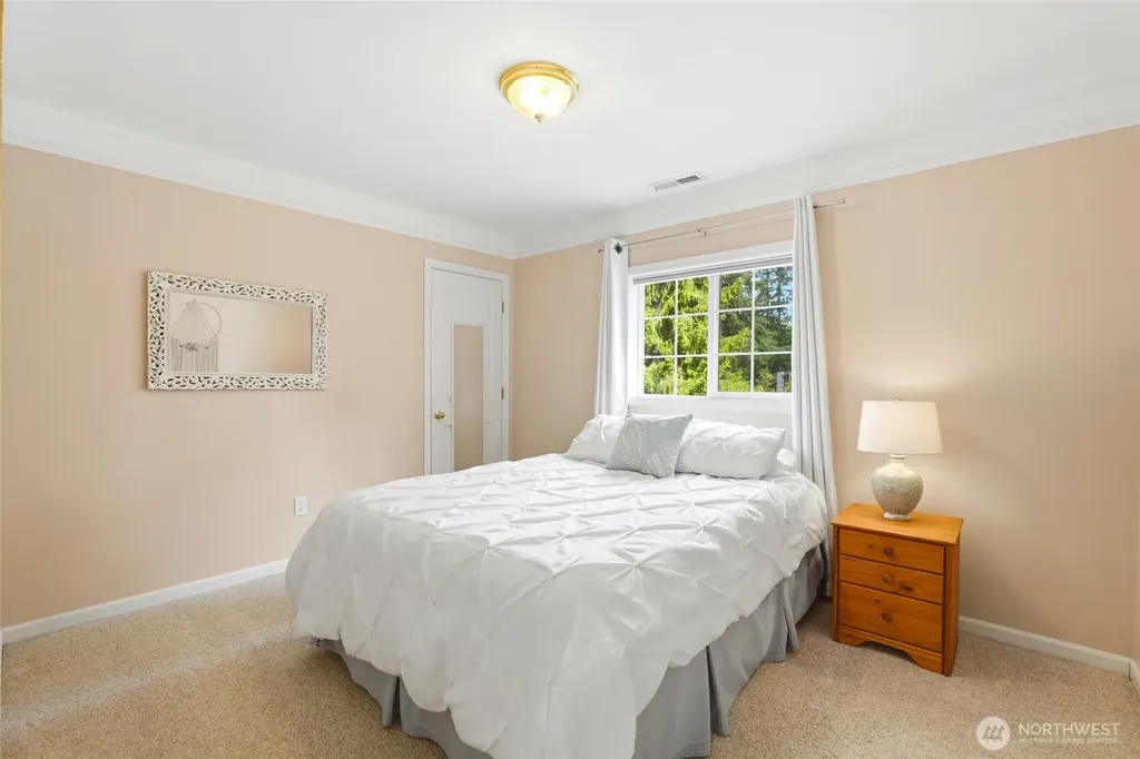 236 SW 166th Place Normandy Park WA 98166