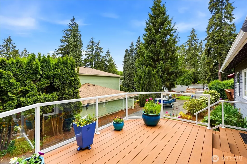 236 SW 166th Place Normandy Park WA 98166