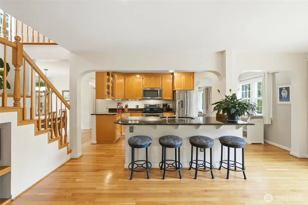 236 SW 166th Place Normandy Park WA 98166