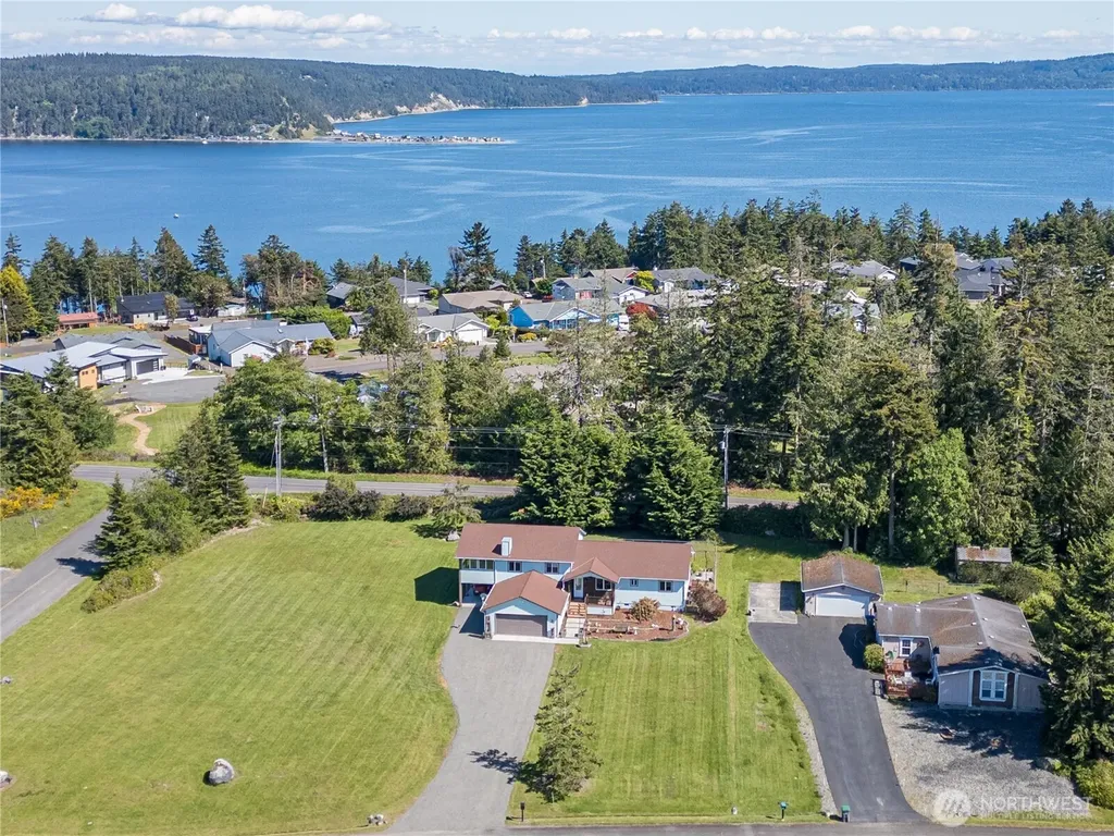 80 Sunshine Plaza Sequim WA 98382