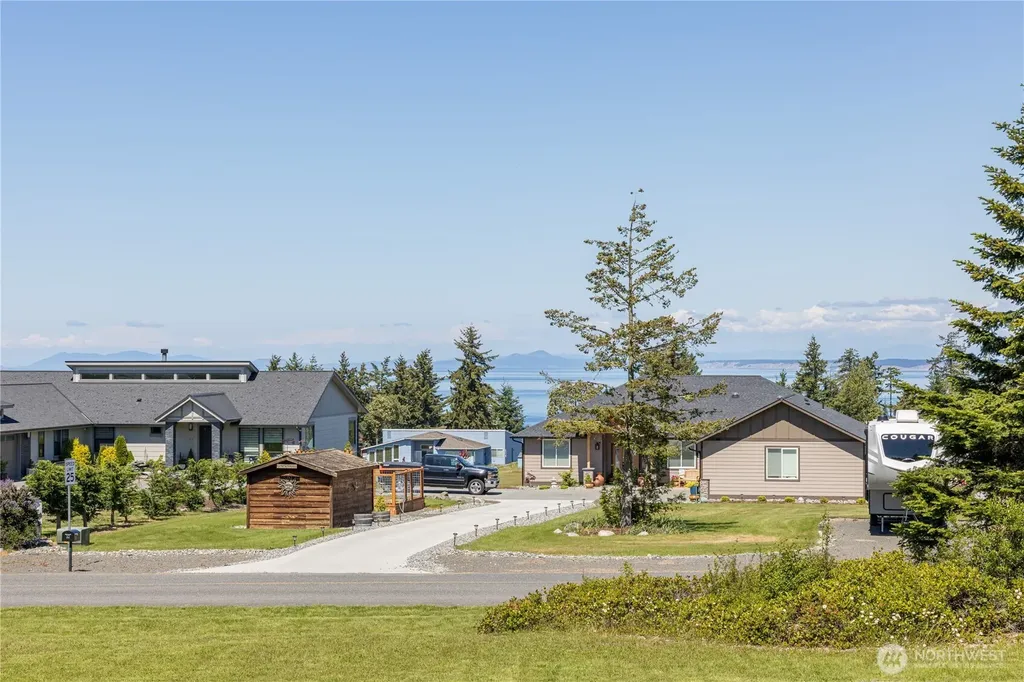 80 Sunshine Plaza Sequim WA 98382
