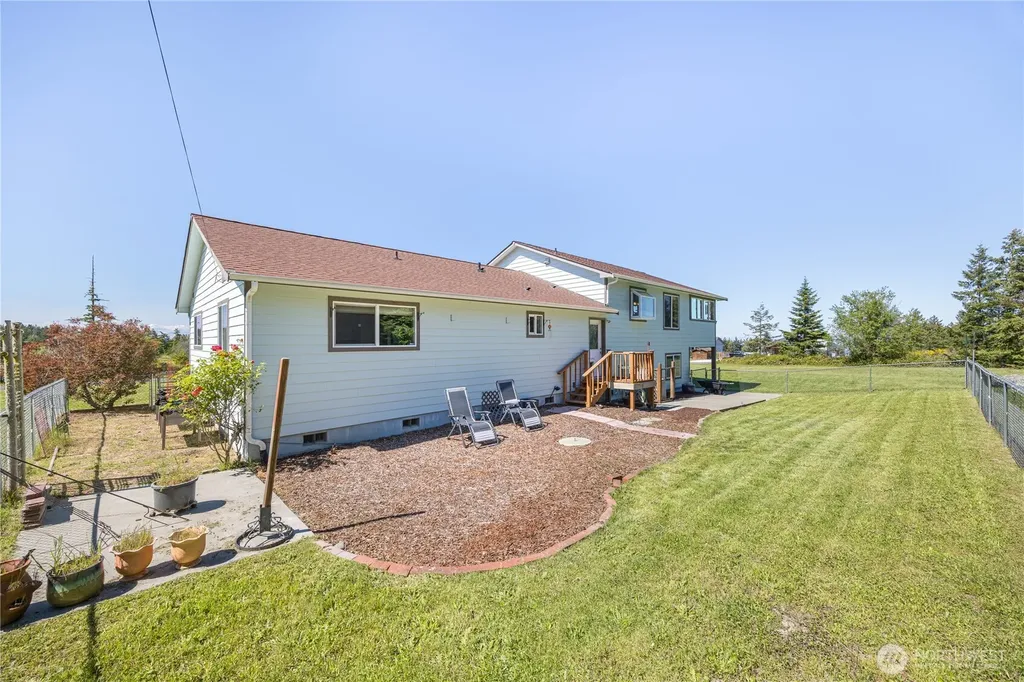 80 Sunshine Plaza Sequim WA 98382