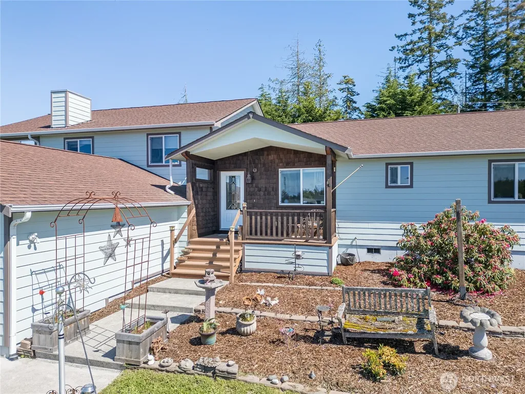 80 Sunshine Plaza Sequim WA 98382