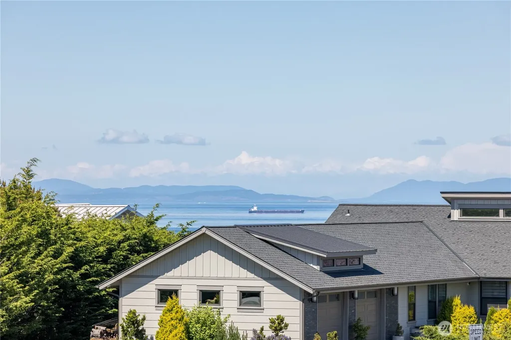 80 Sunshine Plaza Sequim WA 98382
