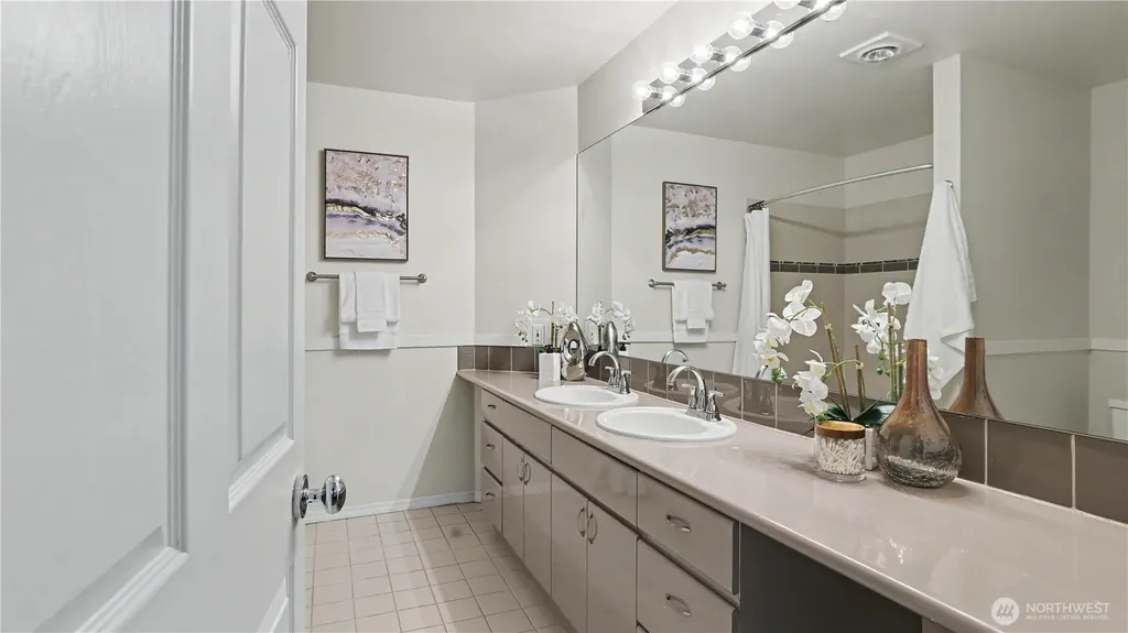 526 1st Avenue S Seattle WA 98104