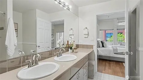 526 1st Avenue S Seattle WA 98104