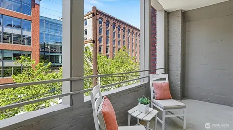 526 1st Avenue S Seattle WA 98104