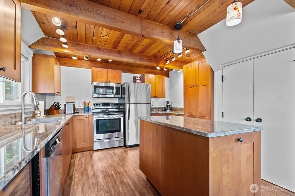 11 SE Skookum View Drive Shelton WA 98584