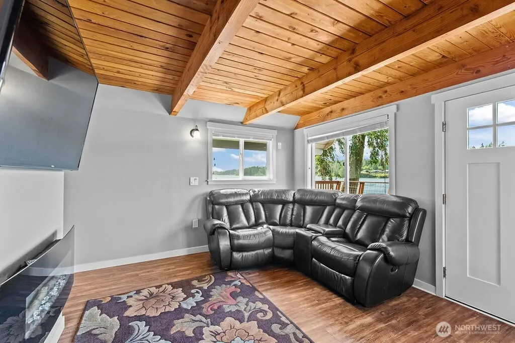 11 SE Skookum View Drive Shelton WA 98584