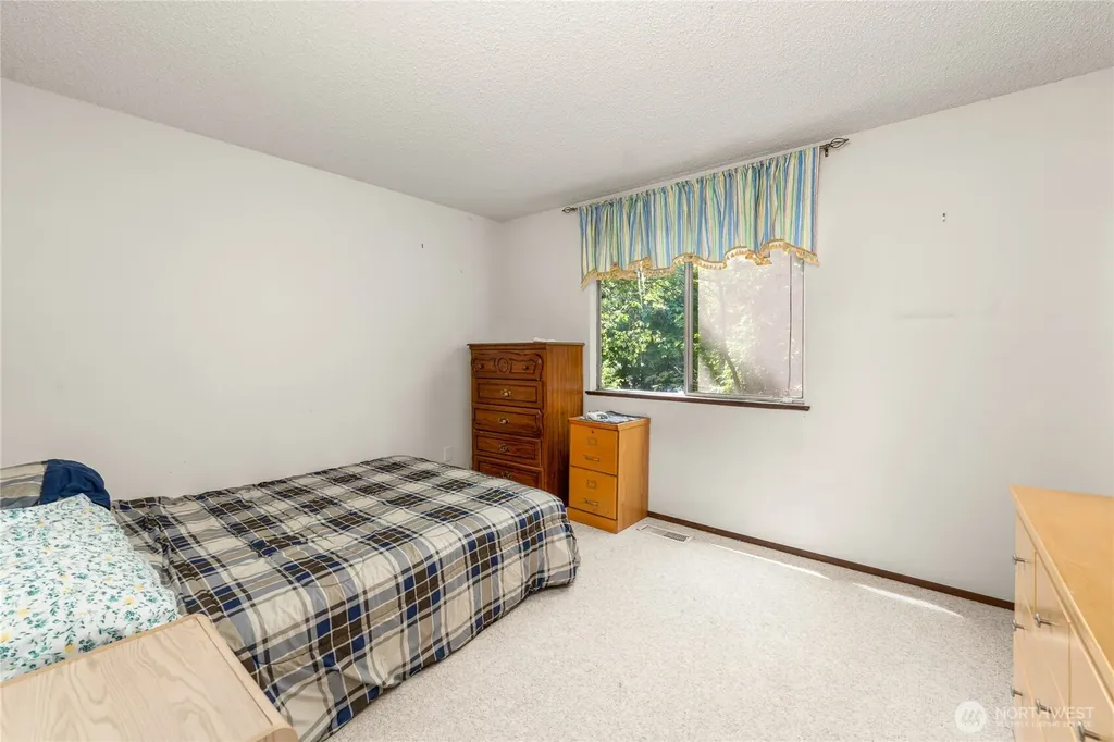 32416 29th Avenue SW Federal Way WA 98023