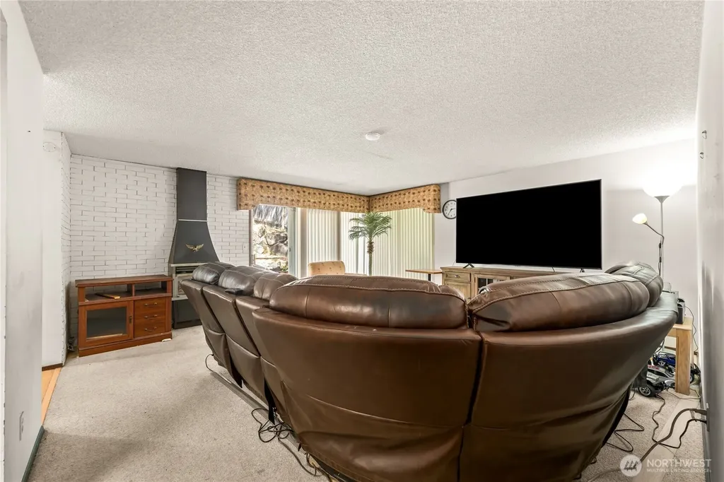 32416 29th Avenue SW Federal Way WA 98023