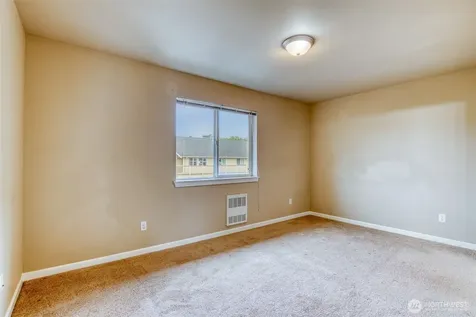 1727 98th Pl SW Everett WA 98204