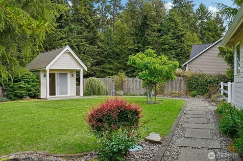 1043 Potlatch Drive Fox Island WA 98333