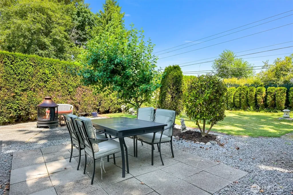 5001 Bay Road Blaine WA 98230
