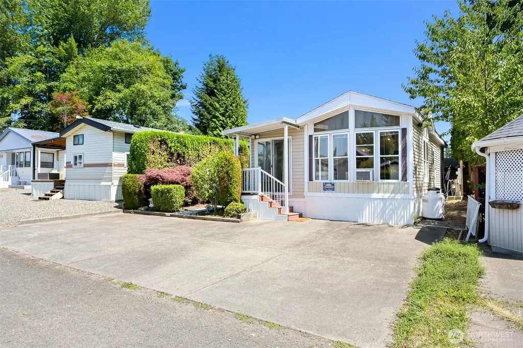 5001 Bay Road Blaine WA 98230
