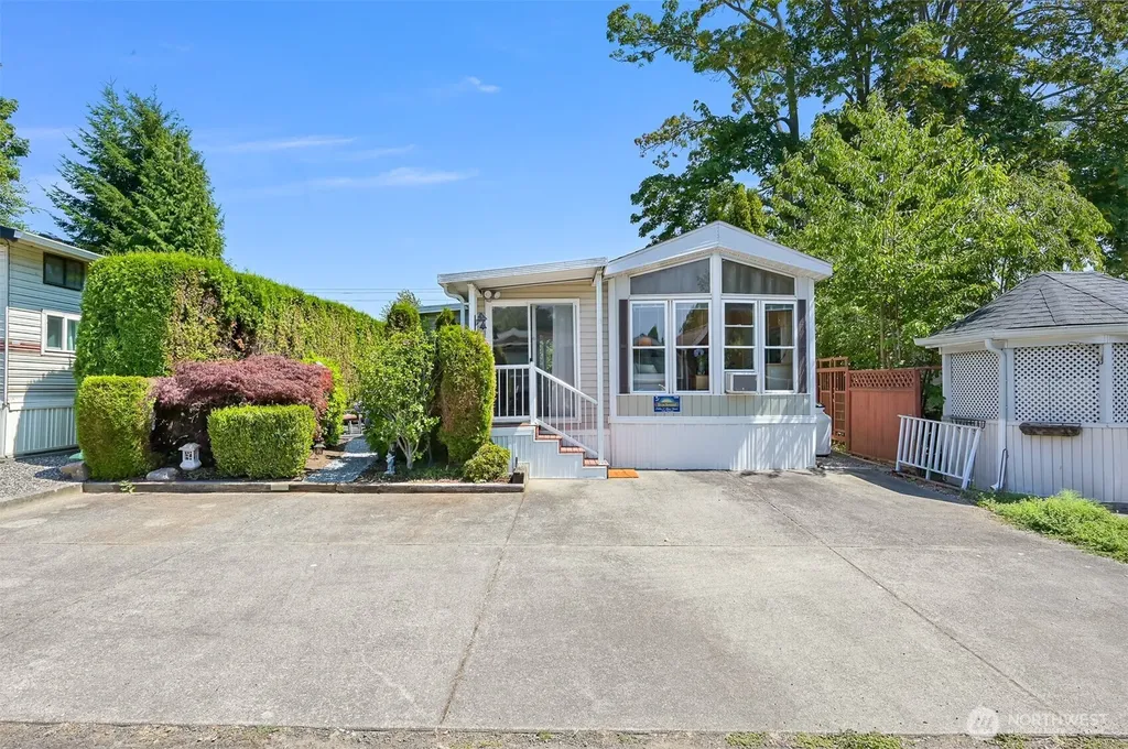 5001 Bay Road Blaine WA 98230