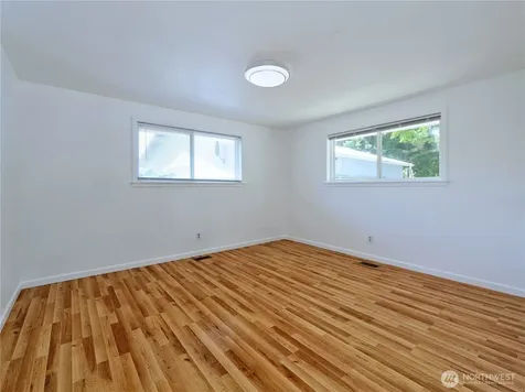 423 Lind Avenue SW Renton WA 98057