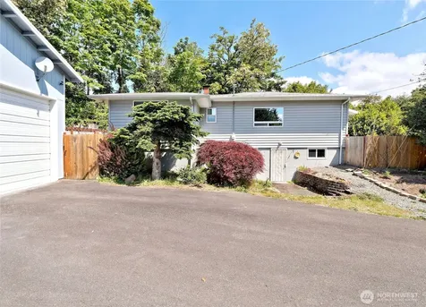 423 Lind Avenue SW Renton WA 98057