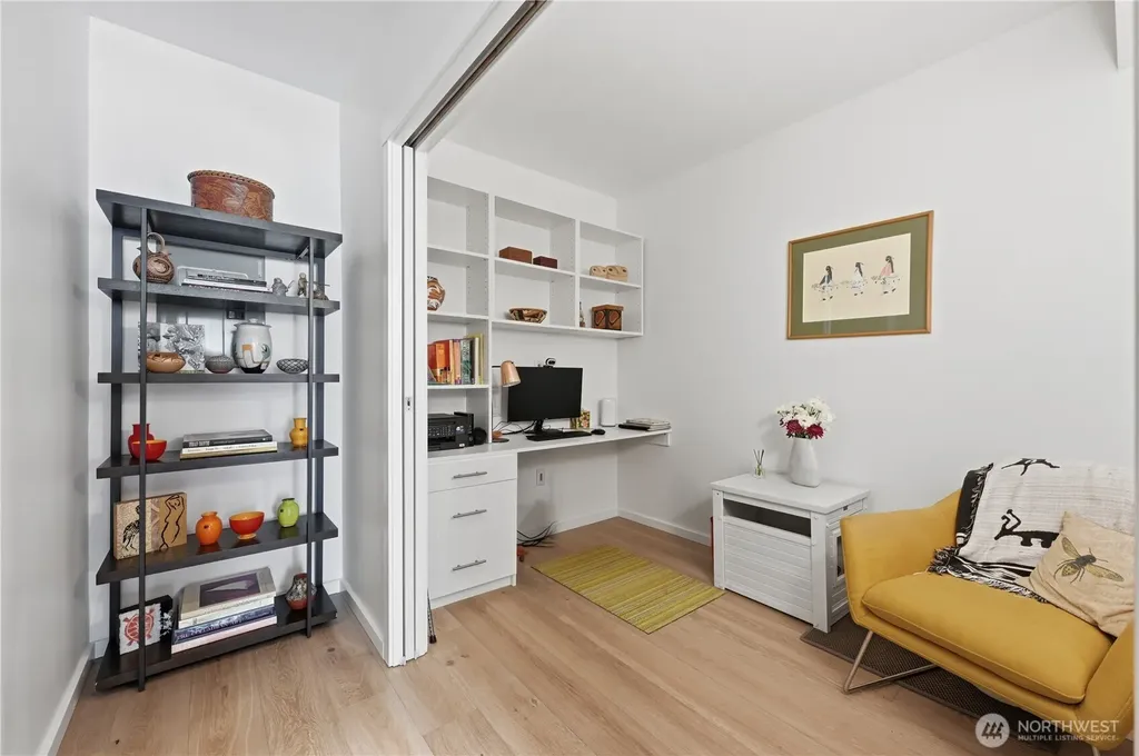76 Cedar Street Seattle WA 98121