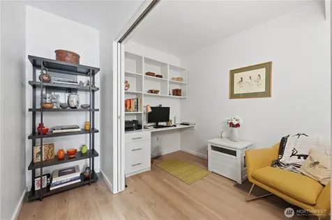 76 Cedar Street Seattle WA 98121