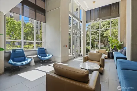 76 Cedar Street Seattle WA 98121