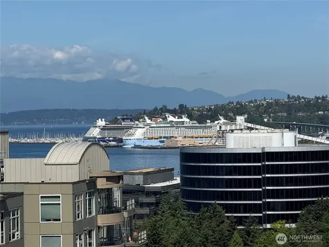 76 Cedar Street Seattle WA 98121