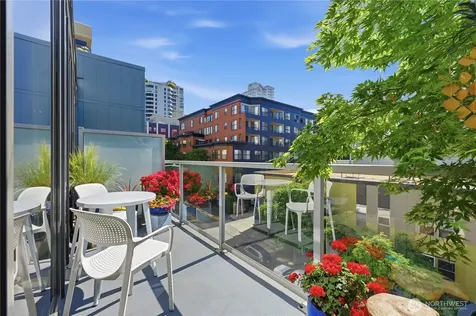 76 Cedar Street Seattle WA 98121