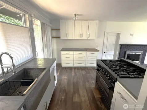 6011 185th Street SW Lynnwood WA 98037