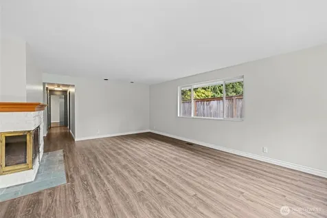 2157 N 122nd Street Seattle WA 98133